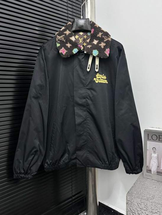 Picture of Louis Vuitton Jackets _SKULVsz46-52xetr2231508